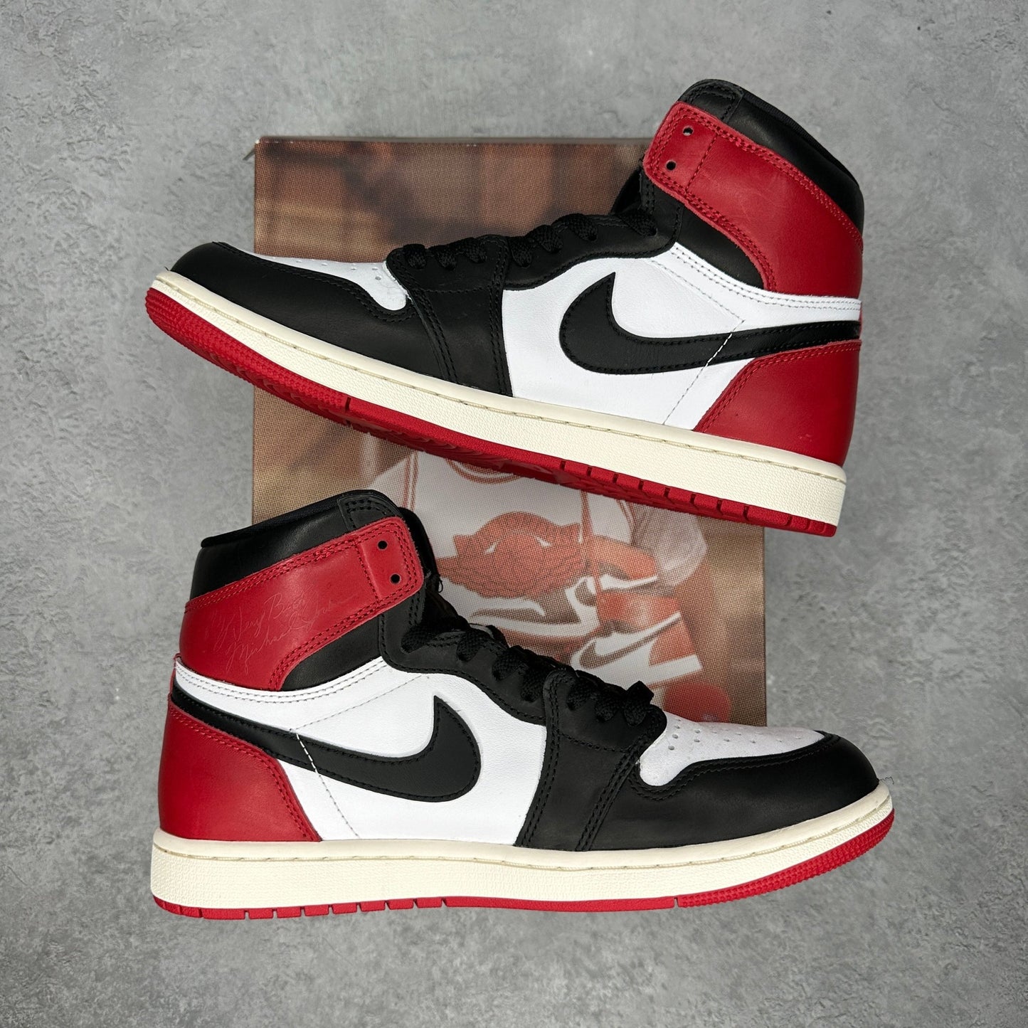 Jordan 1 Retro High OG Black Toe Reimagined *pre - owned* SIZE 9.5 - Kicks Collective PA - Jordan - DZ5485-106 - Men's Shoes - 9.5M/11W - Pre - Owned