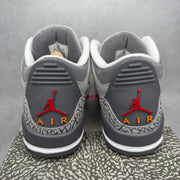 Jordan 3 Retro Cool Grey (2021) *pre-owned*