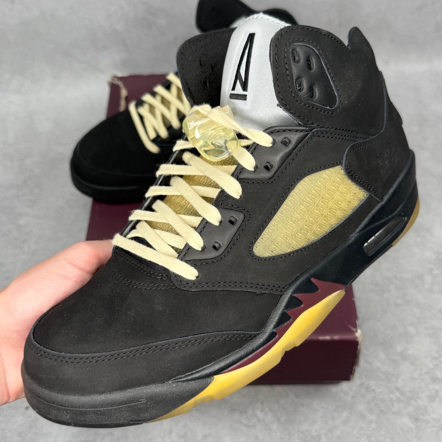 Jordan 5 Retro A Ma Maniére Dusk *pre - owned* SIZE 9 - Kicks Collective PA - Jordan - FD1330 - 001 - Men's Shoes - 9M/10.5W - Pre - Owned