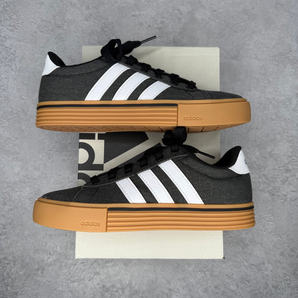 Adidas Daily 4.0 Core Black Cloud White Gum SIZE 5M/6W