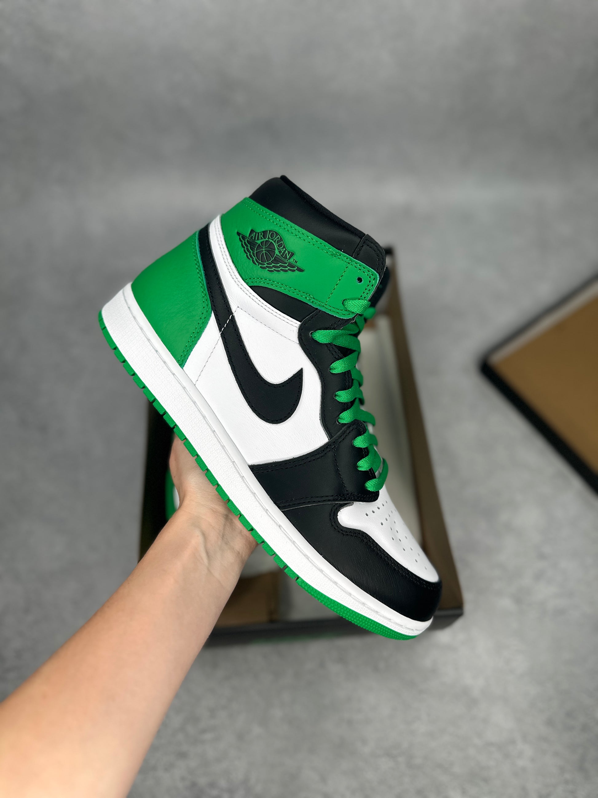 Jordan 1 Retro High OG Lucky Green