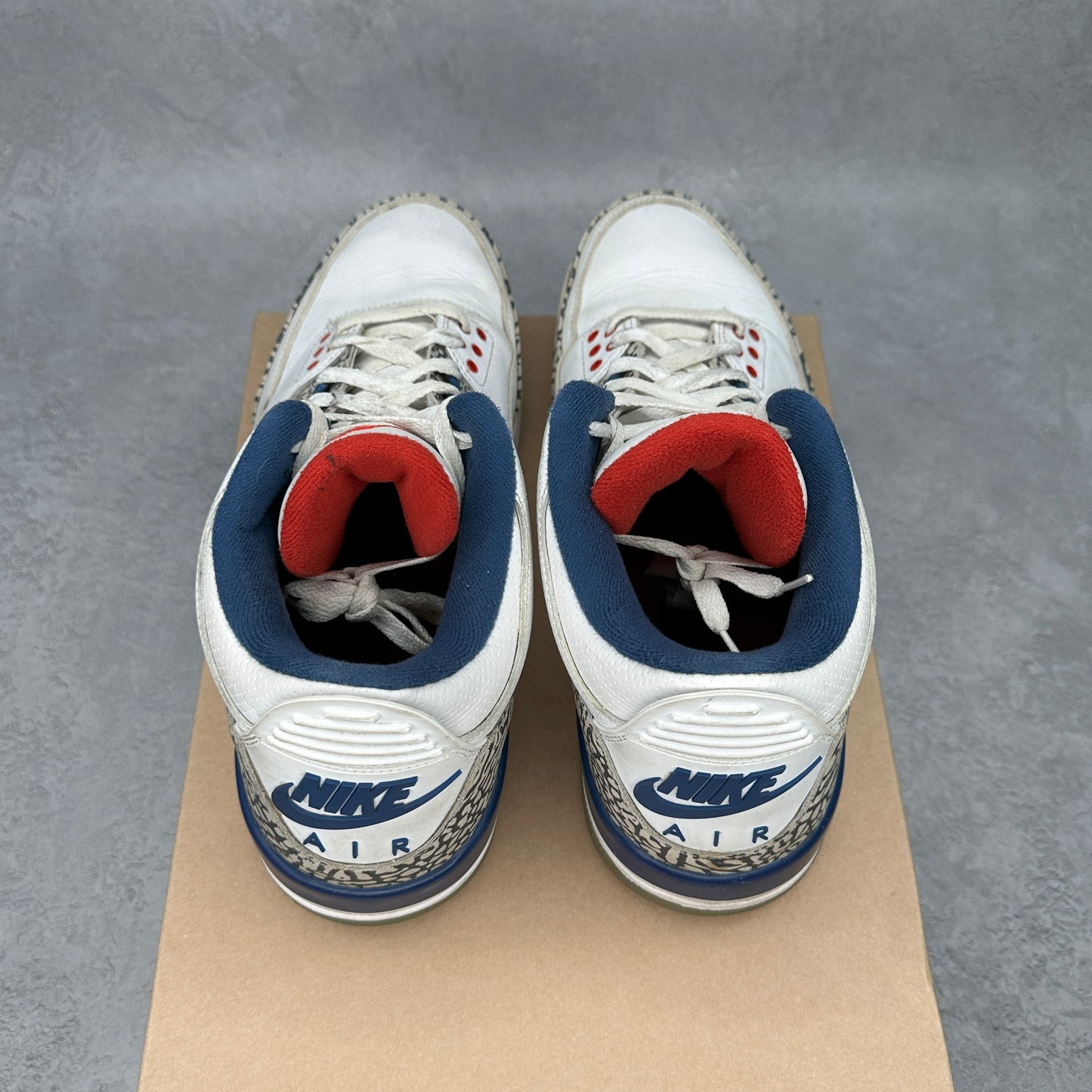 Jordan 3 Retro True Blue (2016) *pre-owned* SIZE 11