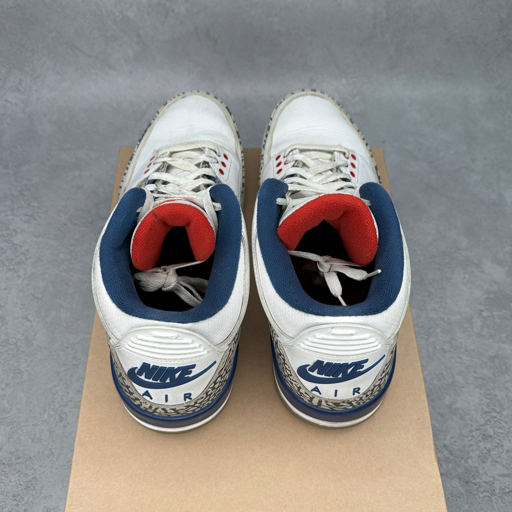 Jordan 3 Retro True Blue (2016) *pre-owned* SIZE 11