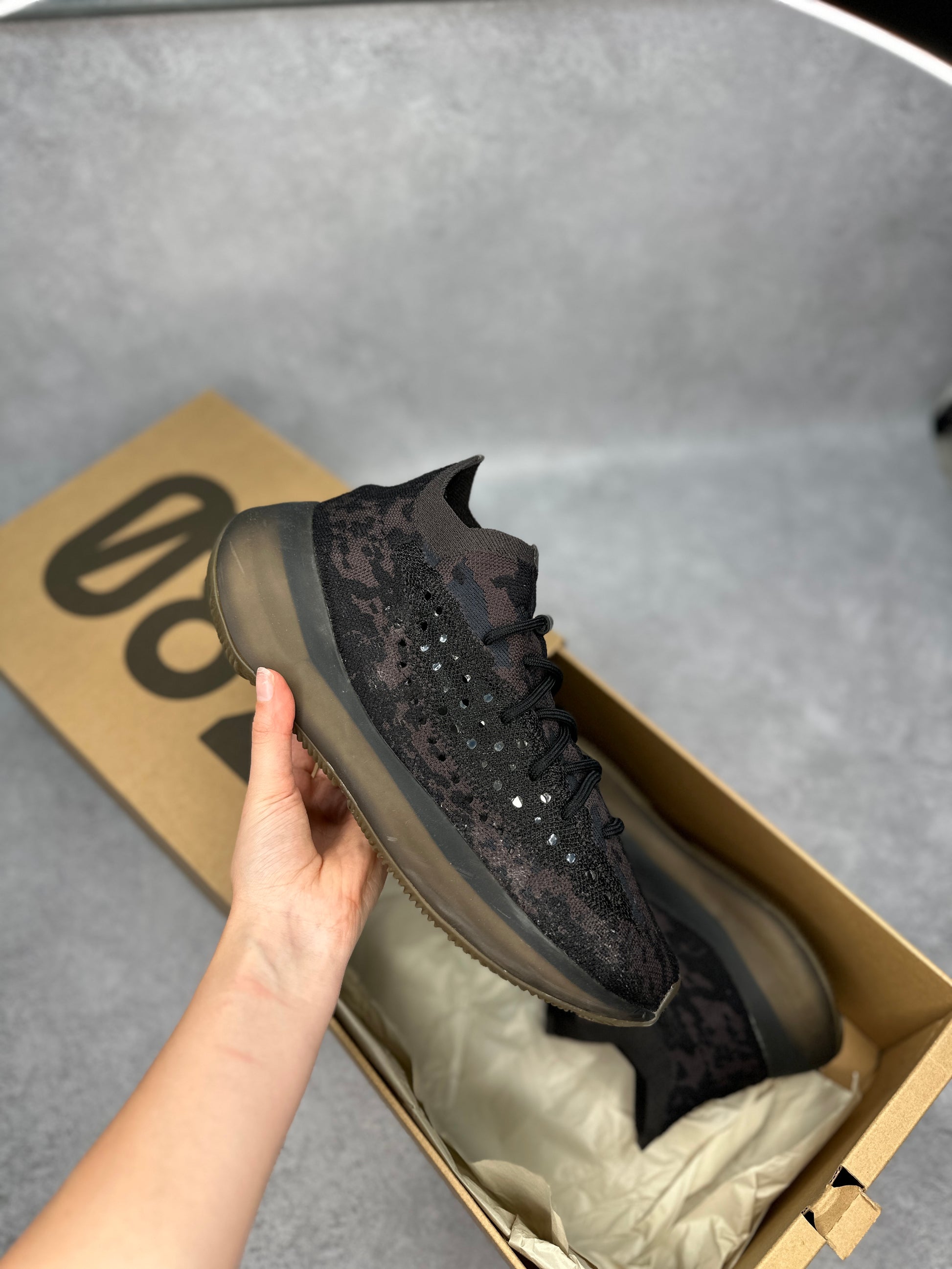 adidas Yeezy Boost 380 Onyx *pre-owned* SIZE 10.5