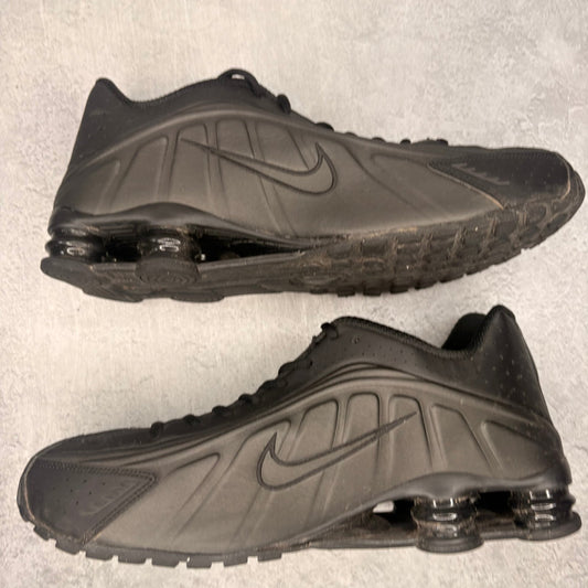 Nike Shox R4 Black Bright Crimson *pre - owned* SIZE 13 - Kicks Collective PA - Nike - HQ1988-001 - Men's Shoes - 13M/14.5W - Pre - Owned - No Box