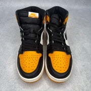 Jordan 1 Retro High OG Taxi *pre-owned* SIZE 9.5