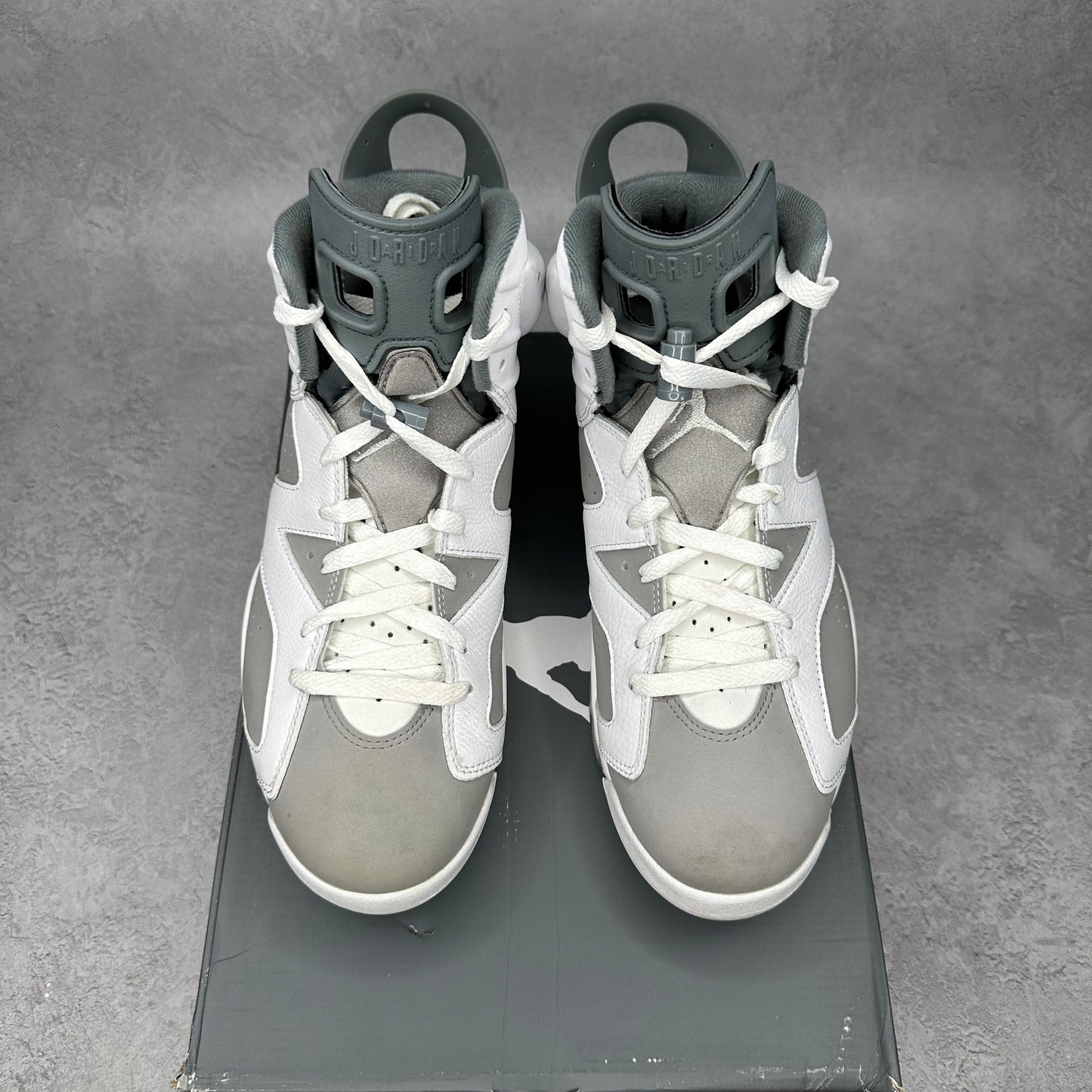 Jordan 6 Retro Cool Grey *pre-owned* SIZE 10.5
