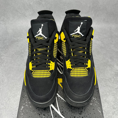 Jordan 4 Retro Thunder (2023) *pre-owned* SIZE 9