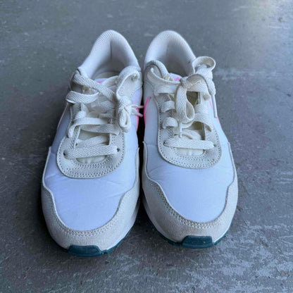 Nike MD Valiant GS White Pink Spell *pre-owned* SIZE 5Y