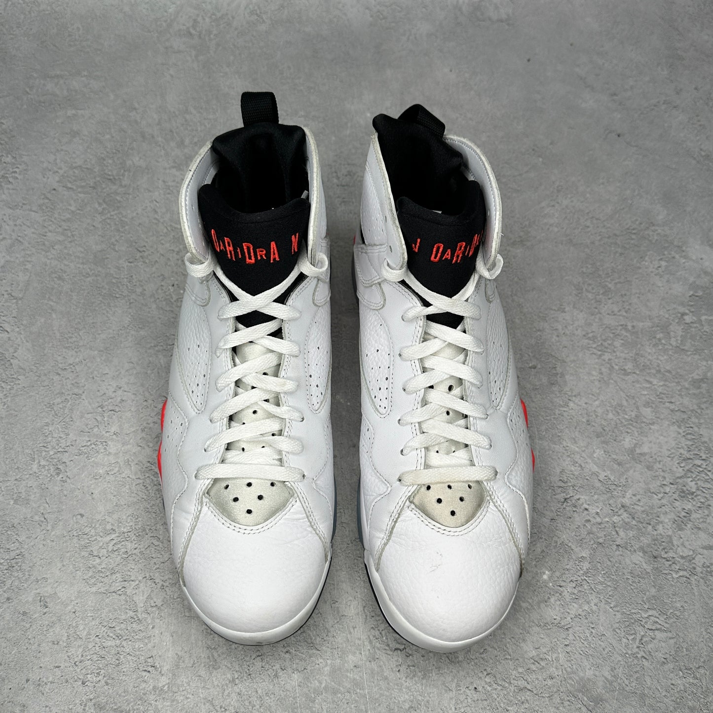 Jordan 7 Retro White Infrared *pre-owned* SIZE 11