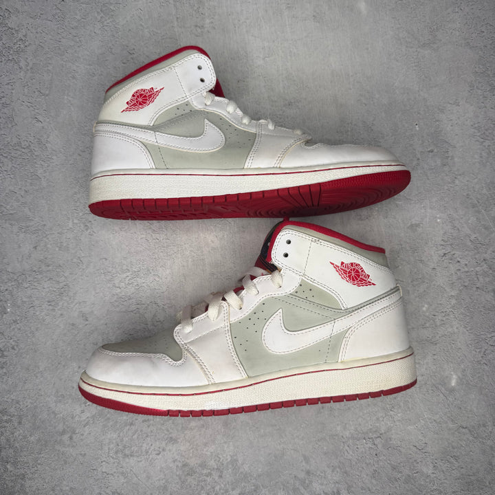 Jordan 1 Retro Mid Hare Jordan (2015) GS pre-owned size 6.5Y