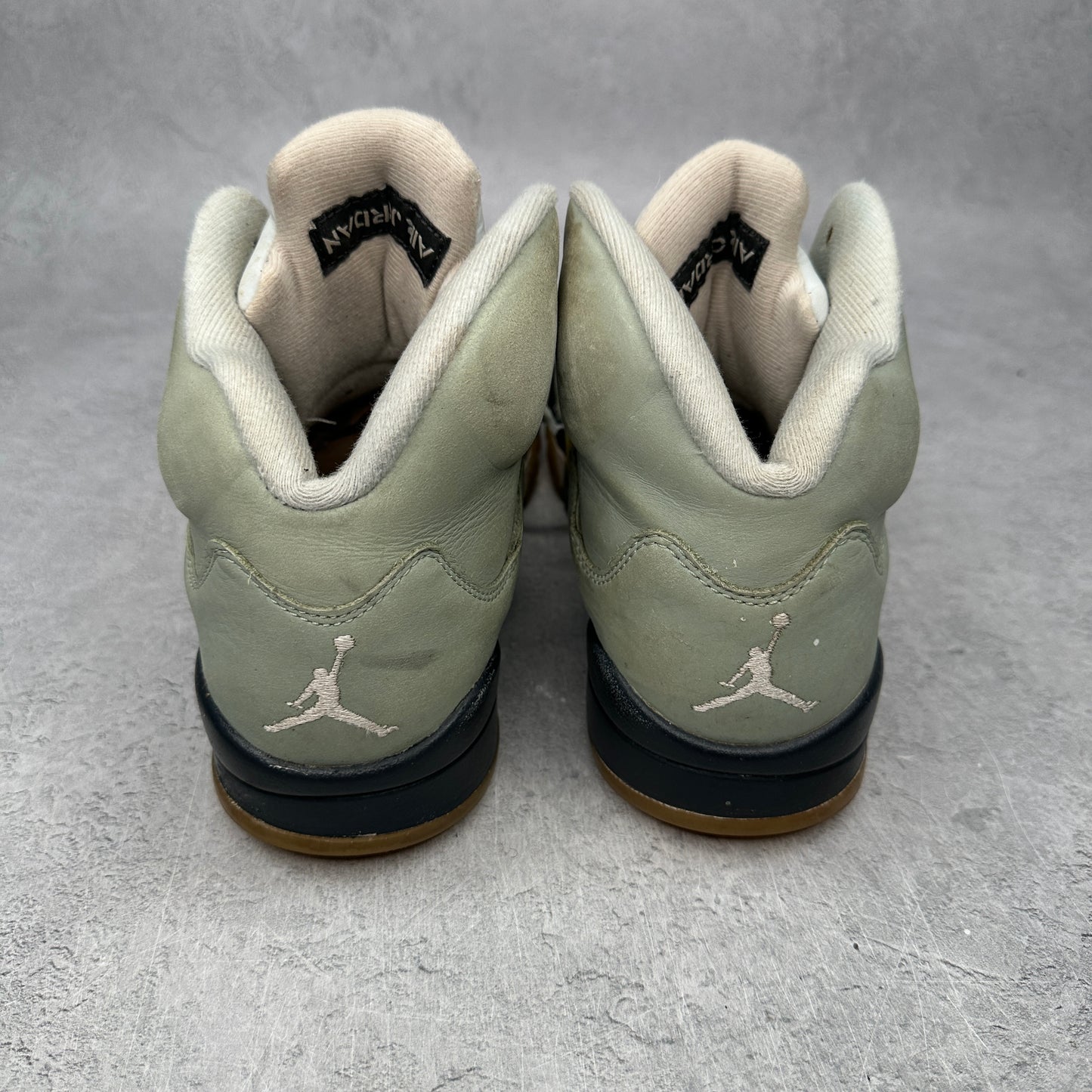 Jordan 5 Retro Jade Horizon *pre-owned* SIZE 8