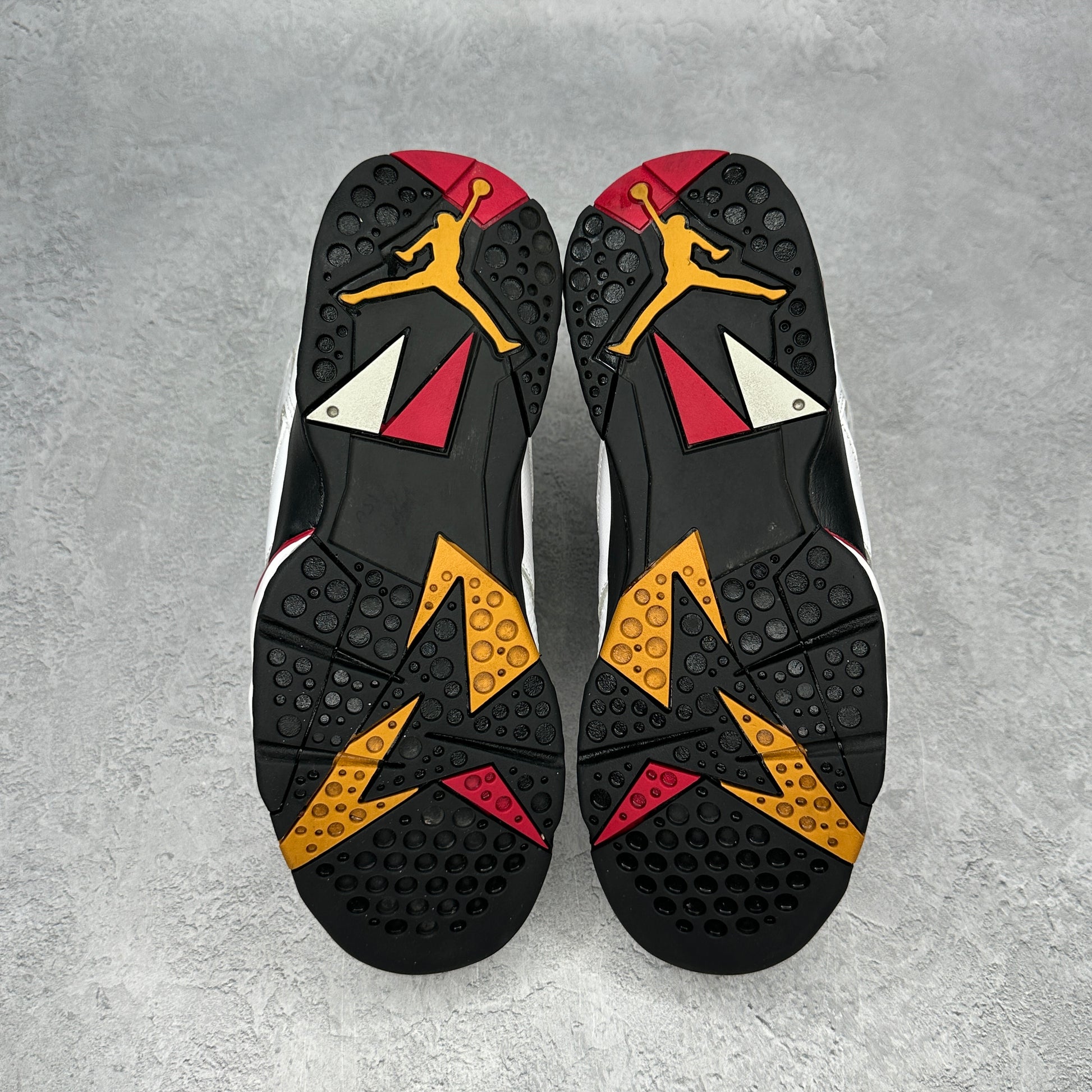 Jordan 7 Retro Cardinal (2022) *pre-owned* SIZE 8