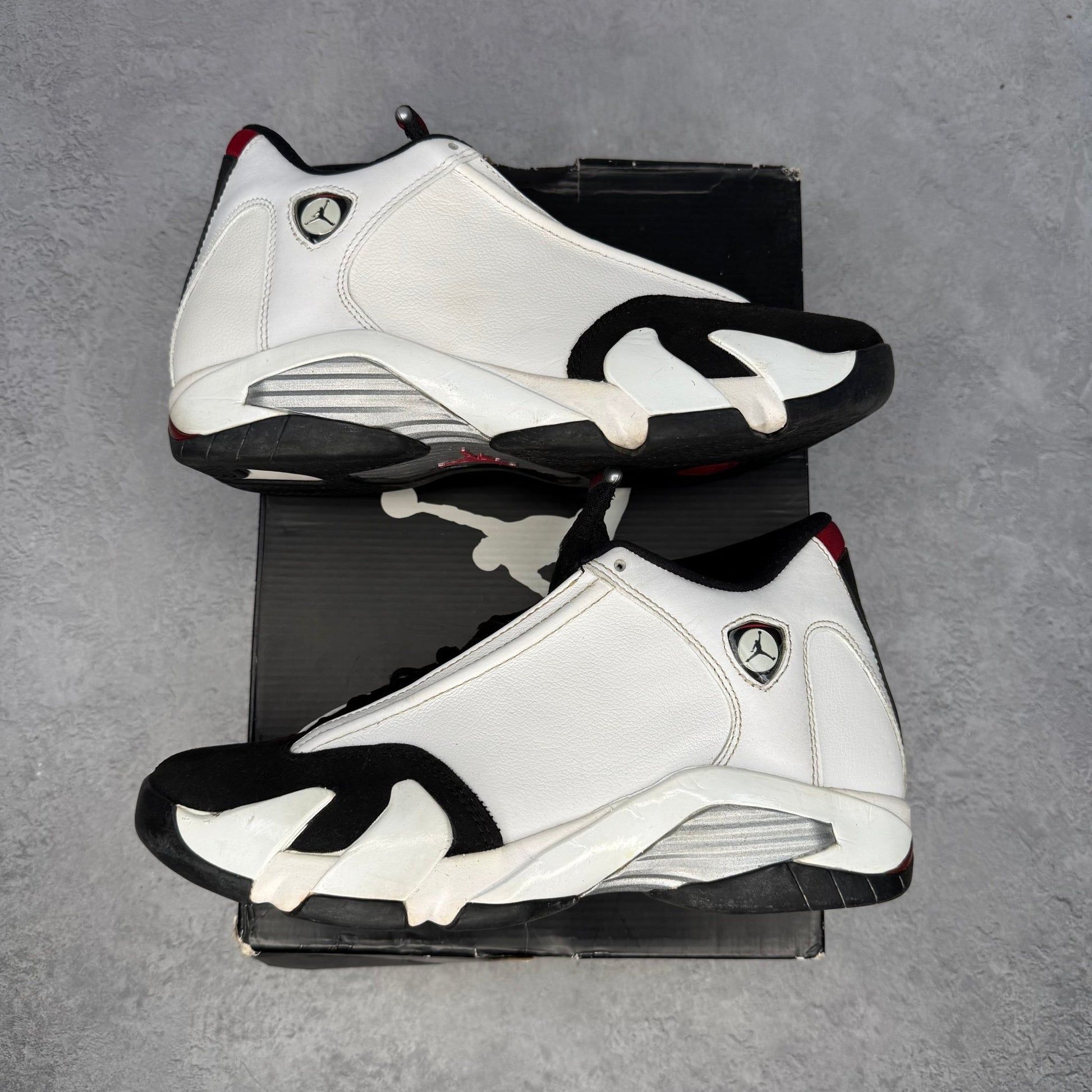 Jordan 14 Retro Black Toe (2014) *pre - owned* SIZE 8.5 - Kicks Collective PA - Jordan - 487471-102 - Men's Shoes - 8.5M/10W - Pre - Owned