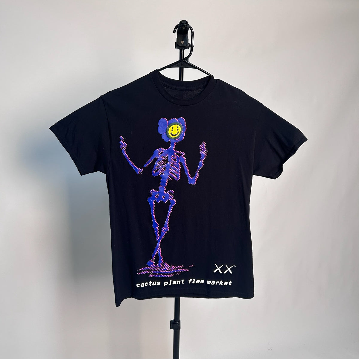 KAWS x Cactus Plant Flea Market T-shirt Black *pre-owned* SIZE M