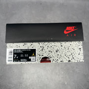 Jordan 4 Retro White Cement (2025) *pre-owned* SIZE 9.5