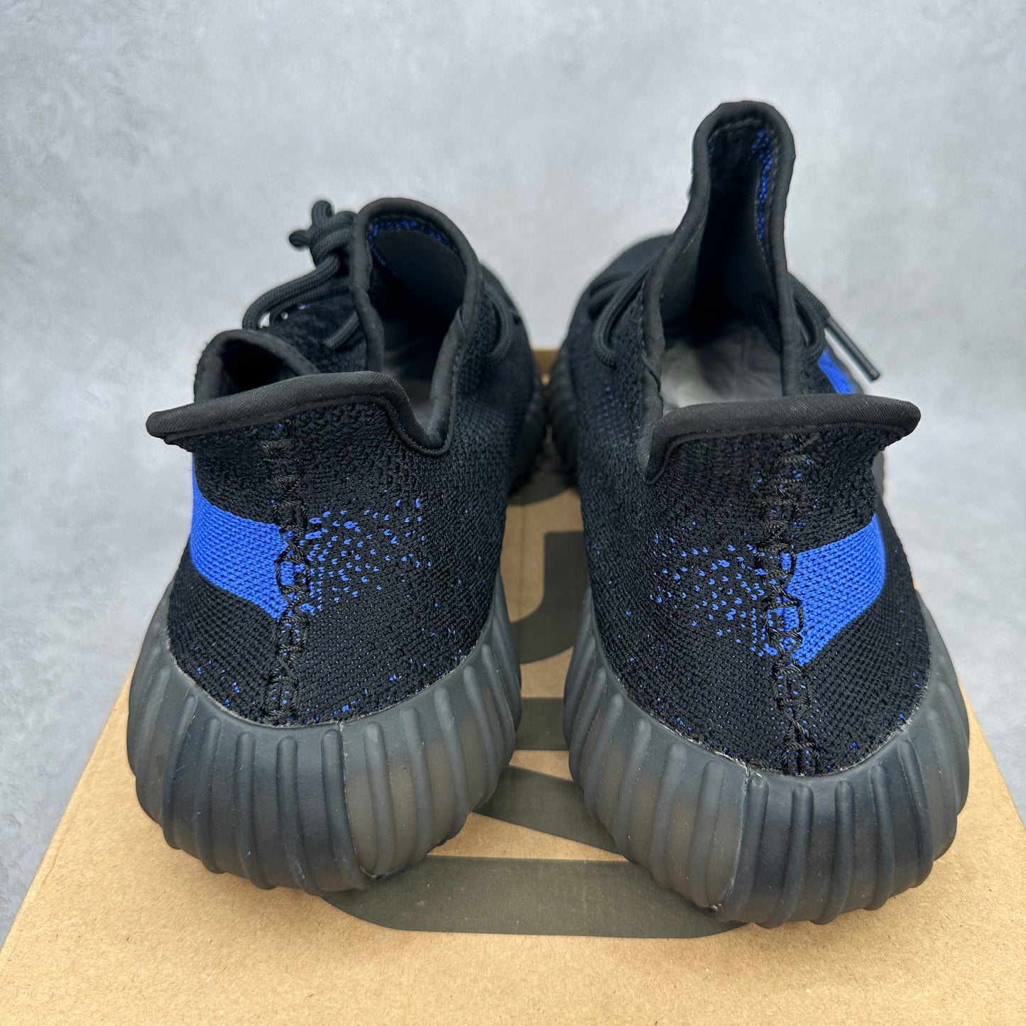 adidas Yeezy Boost 350 V2 Dazzling Blue VNDS *pre-owned* SIZE 13
