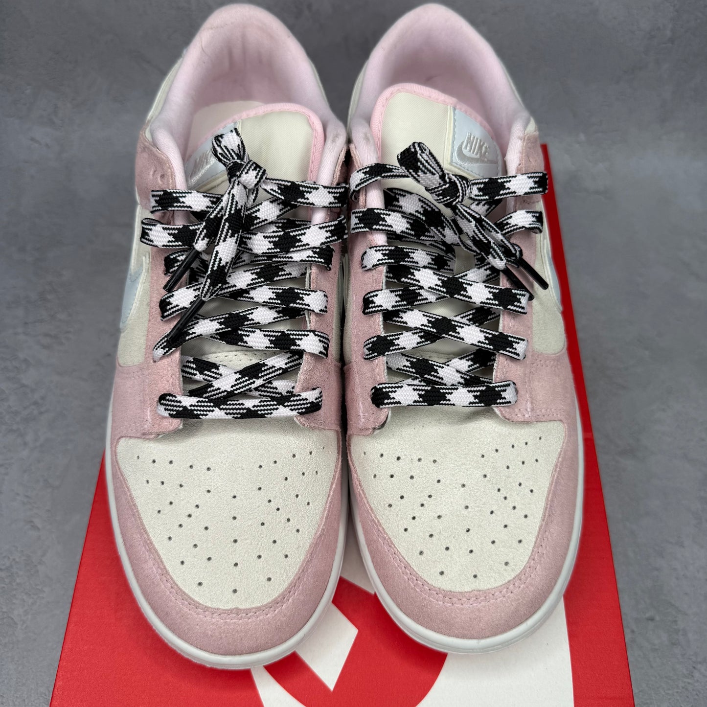 Nike Dunk Low LX Pink Foam (Women's) VNDS *pre-owned* SIZE 10M/11.5W