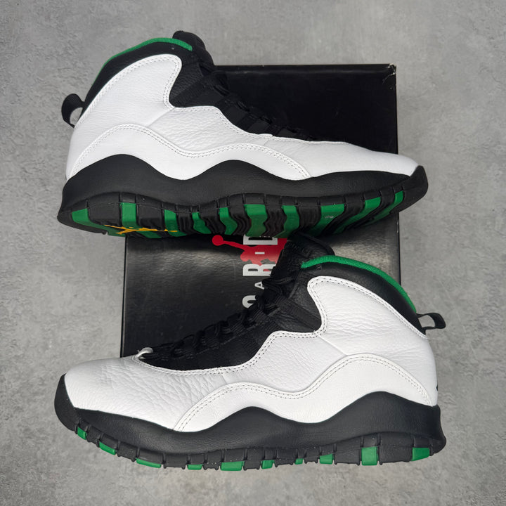 Jordan 10 Retro Seattle *pre-owned* SIZE 9