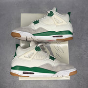 Jordan 4 Retro SB Pine Green *pre-owned* SIZE 9.5