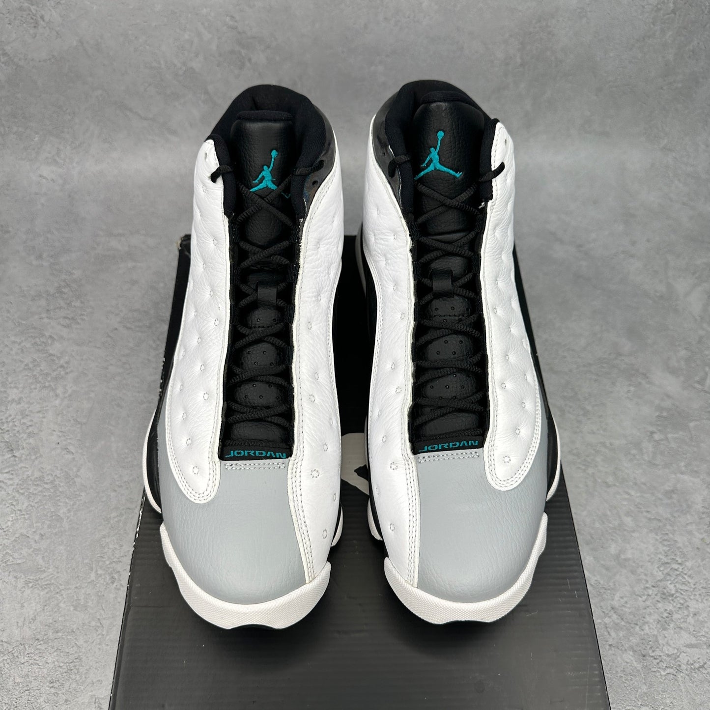 Jordan 13 Retro Barons Hologram *pre - owned* SIZE 11 - Kicks Collective PA - Jordan - 414571-115 - Men's Shoes - 11M/12.5W - Pre - Owned