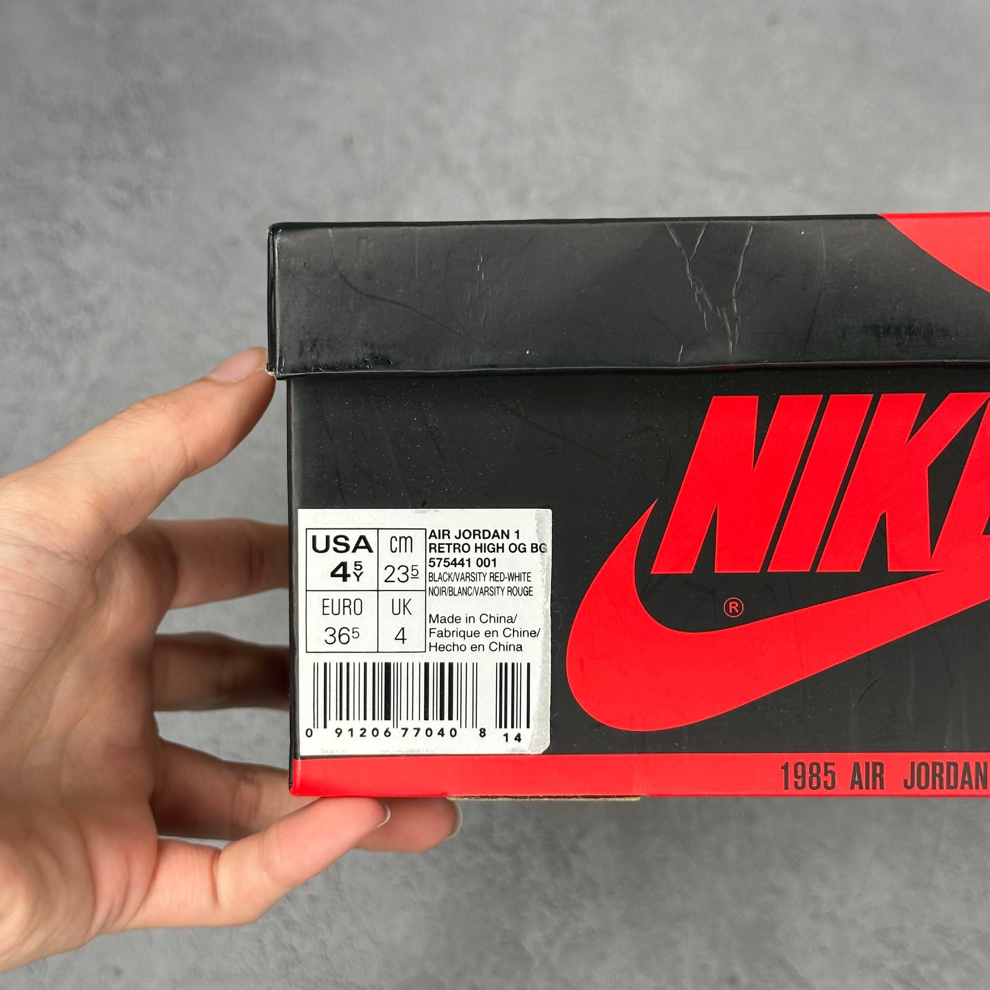 Jordan 1 Retro Bred Banned (2016) (GS) *pre-owned* SIZE 4.5Y