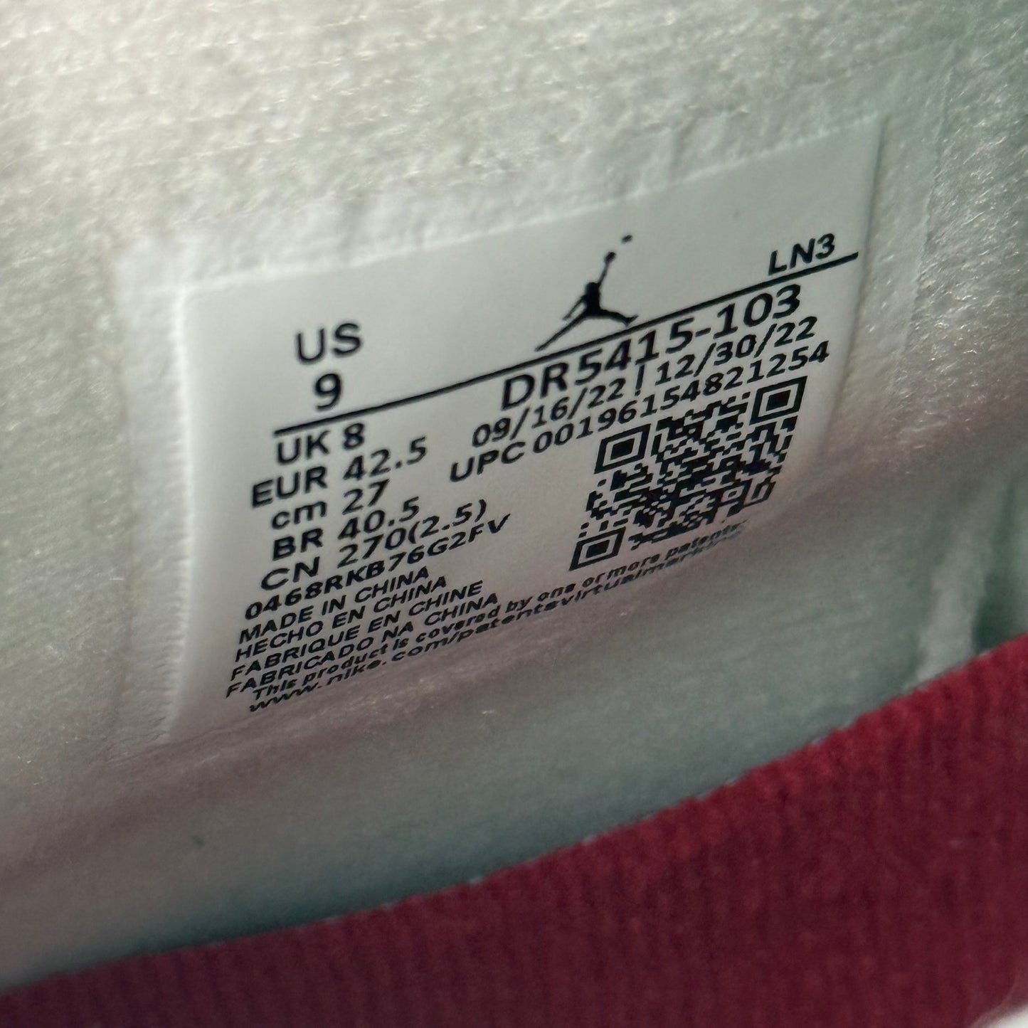 Jordan 4 Retro SB Pine Green - Kicks Collective PA - Jordan - DR5415-103 - Men's Shoes - 9M/10.5W - Brand New - Original Box (Damaged)