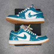 Jordan 1 Low SE Barcelona Cyber Teal *pre-owned* SIZE 9.5