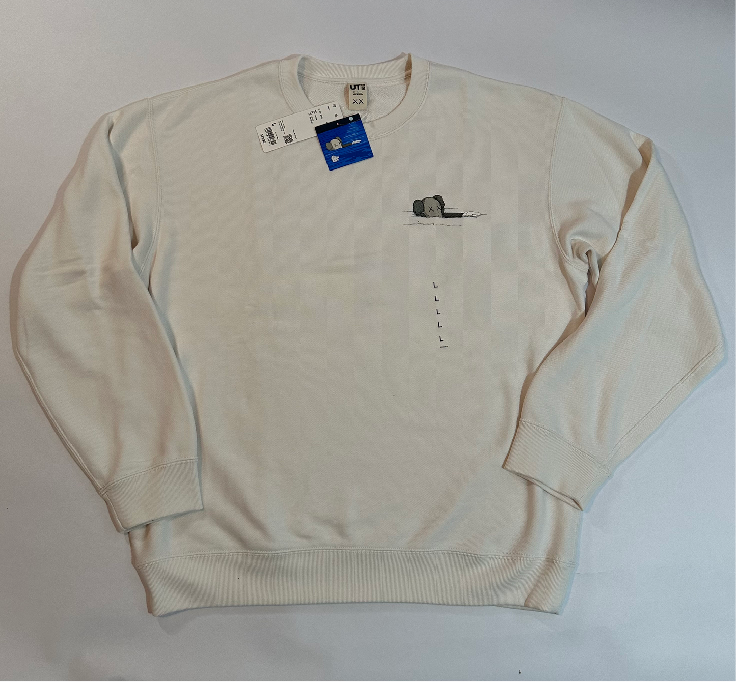 KAWS x Uniqlo Longsleeve Sweatshirt White / Cream